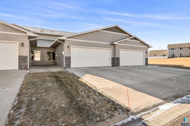 9052 W Wisdom Pl Place, Sioux Falls, SD 57106