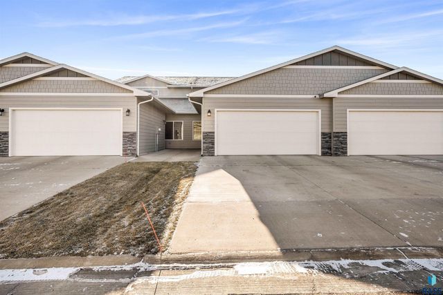 9052 W Wisdom Pl Place, Sioux Falls, SD 57106