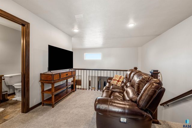 9052 W Wisdom Pl Place, Sioux Falls, SD 57106