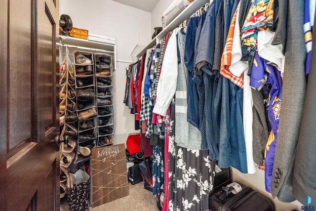 9052 W Wisdom Pl Place, Sioux Falls, SD 57106