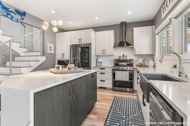 78 Esplanade Place, South Haven City, MI 49090