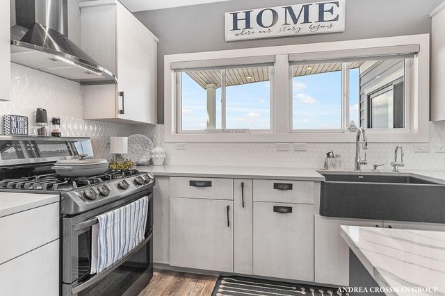 78 Esplanade Place, South Haven City, MI 49090