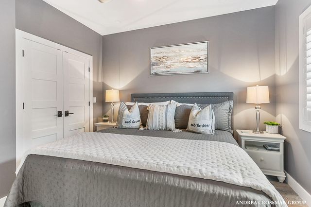 78 Esplanade Place, South Haven City, MI 49090