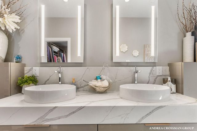 78 Esplanade Place, South Haven City, MI 49090