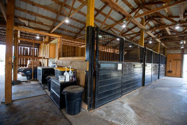 501 Burnt Hill Rd, Unionville, TN 37180