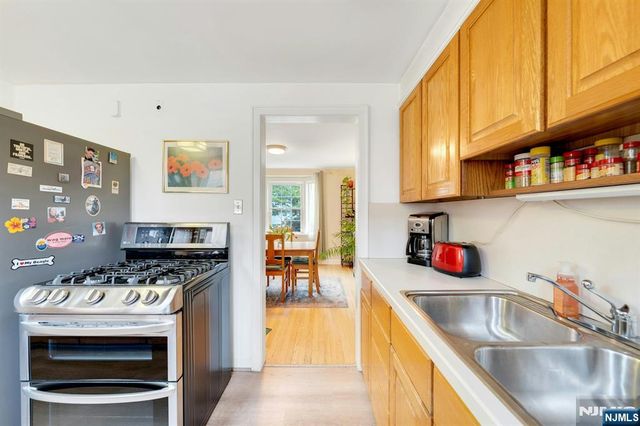 17 Brookdale Road, Bloomfield, NJ 07003