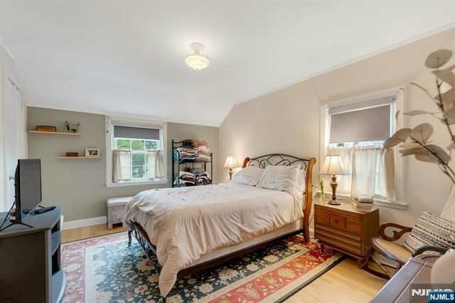 17 Brookdale Road, Bloomfield, NJ 07003