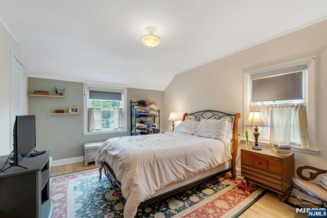 17 Brookdale Road, Bloomfield, NJ 07003