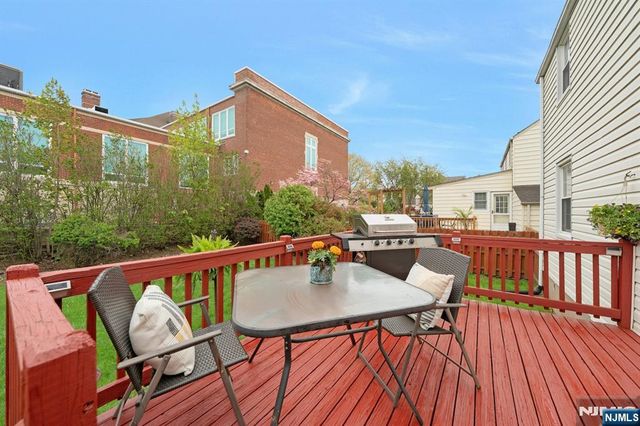 17 Brookdale Road, Bloomfield, NJ 07003