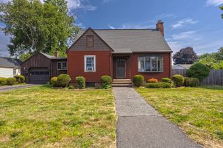 70 Empire St, Chicopee, MA 01013