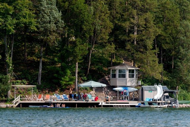 W4996 Robinson Drive, Elkhorn, WI 53121