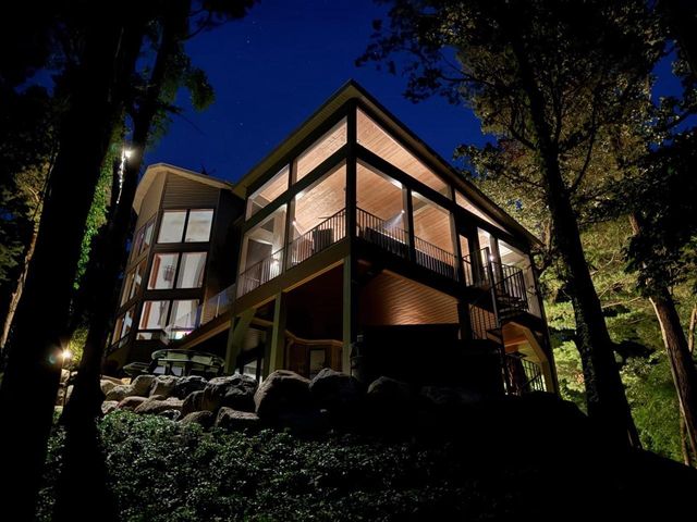 W4996 Robinson Drive, Elkhorn, WI 53121