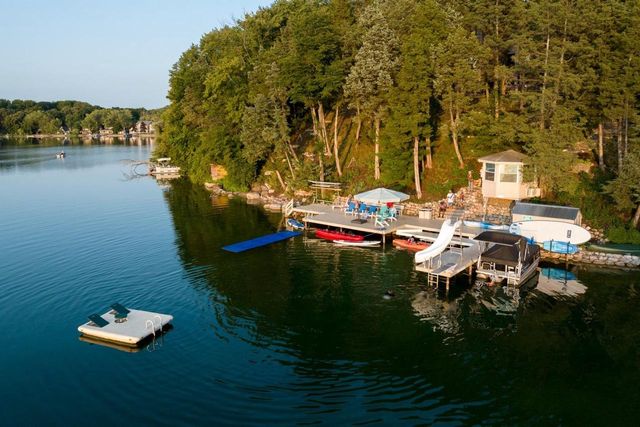 W4996 Robinson Drive, Elkhorn, WI 53121