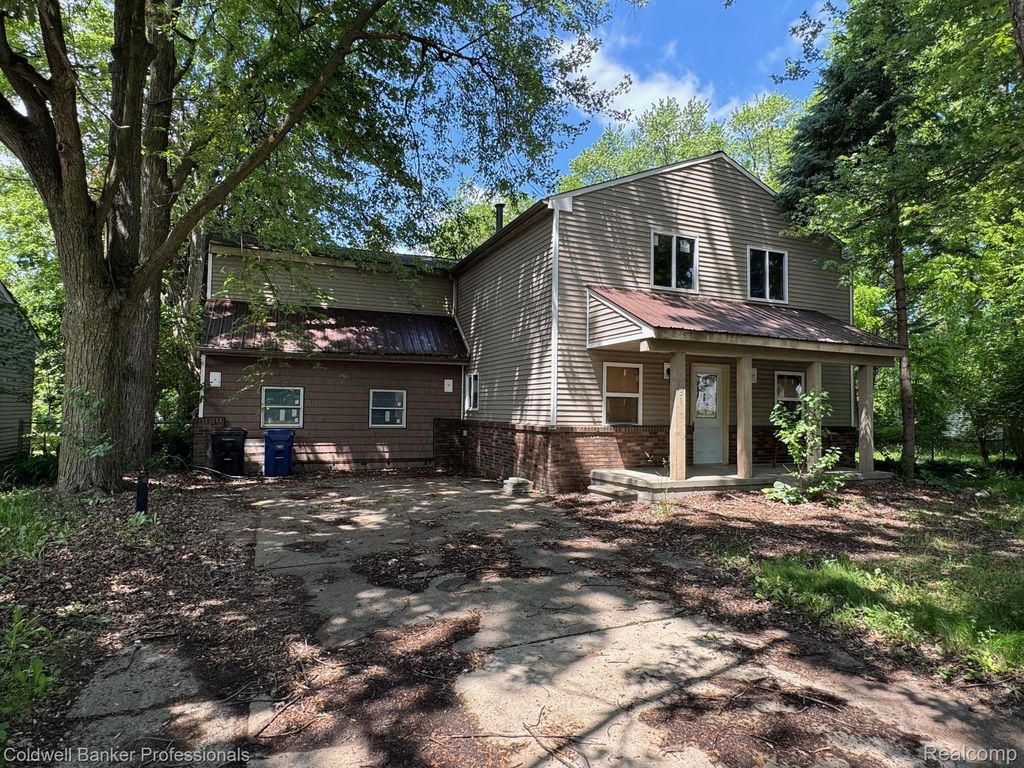 12031 Centralia, Redford Charter Township, MI 48239