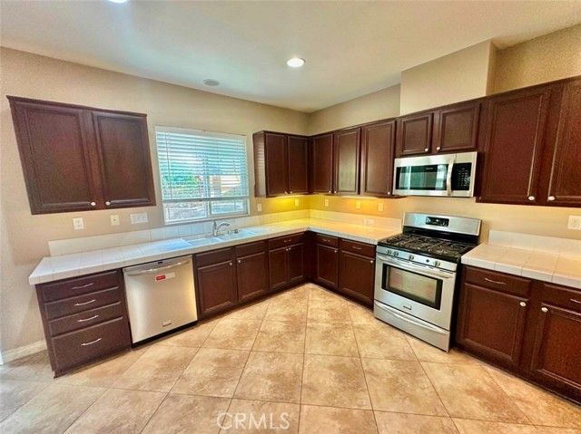 6854 Farmall, Eastvale, CA 92880