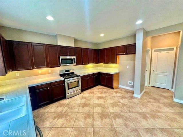 6854 Farmall, Eastvale, CA 92880