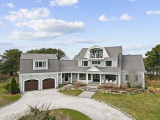 10 Uncle Stephens Rd, Dennis, MA 02670