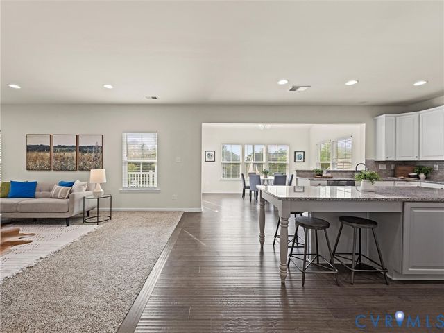 16866 White Daisy Loop, Moseley, VA 23120