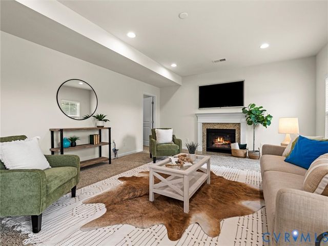 16866 White Daisy Loop, Moseley, VA 23120