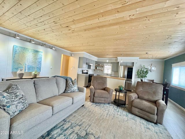 2175 W SOUTHERN Avenue 203, Apache Junction, AZ 85120