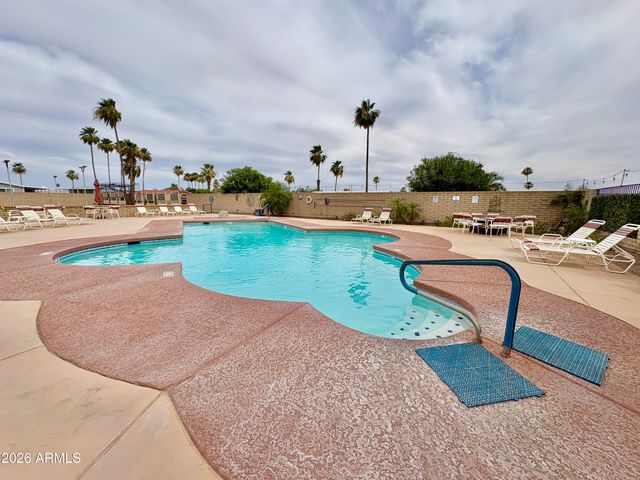 2175 W SOUTHERN Avenue 203, Apache Junction, AZ 85120