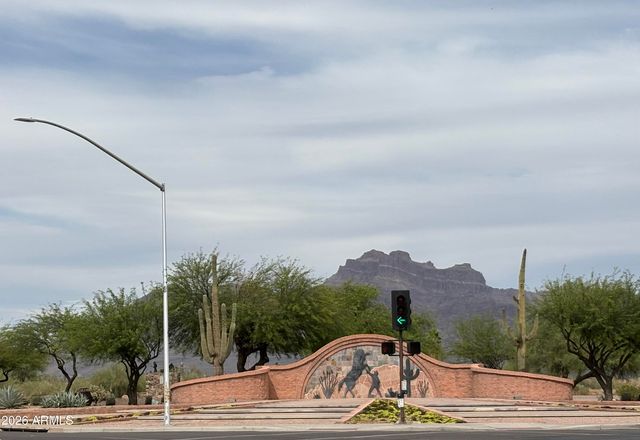 2175 W SOUTHERN Avenue 203, Apache Junction, AZ 85120