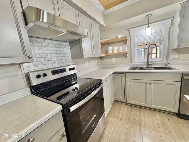 2175 W SOUTHERN Avenue 203, Apache Junction, AZ 85120