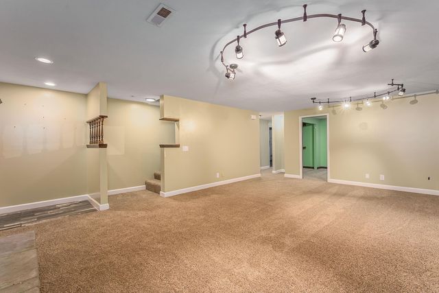 1009 N Park Rd, Rose Hill, KS 67133