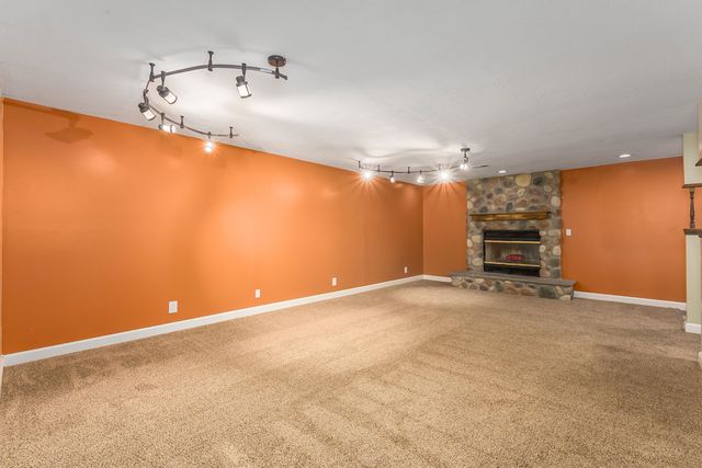 1009 N Park Rd, Rose Hill, KS 67133