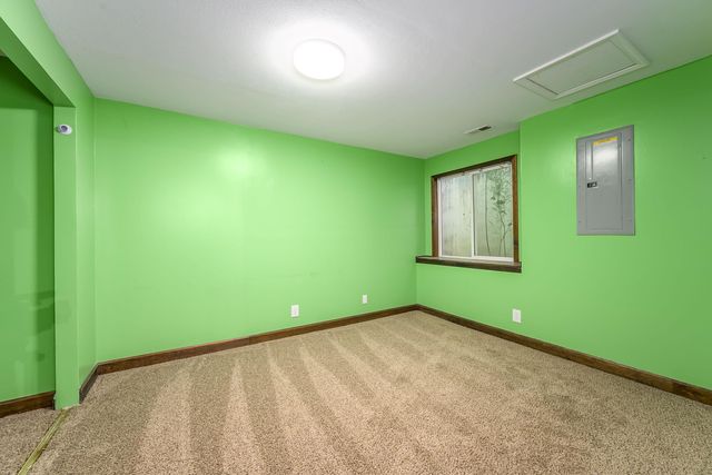 1009 N Park Rd, Rose Hill, KS 67133