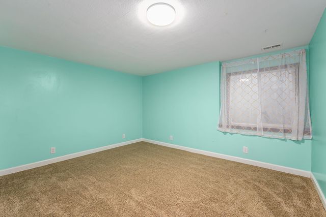 1009 N Park Rd, Rose Hill, KS 67133