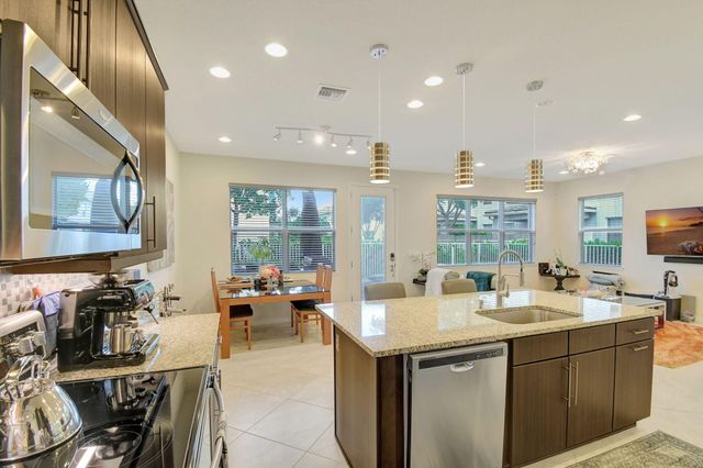 1105 Banyan Drive, Hollywood, FL 33021