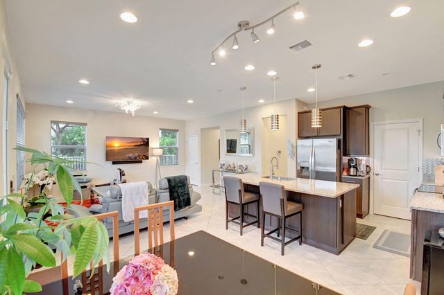 1105 Banyan Drive, Hollywood, FL 33021