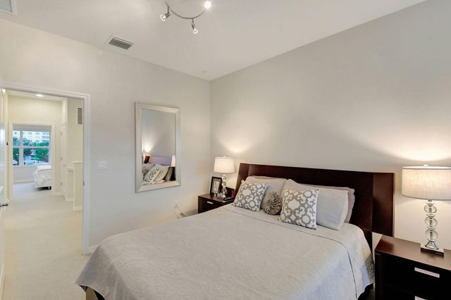 1105 Banyan Drive, Hollywood, FL 33021