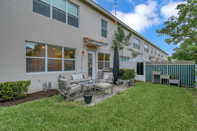 1105 Banyan Drive, Hollywood, FL 33021