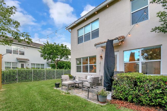 1105 Banyan Drive, Hollywood, FL 33021