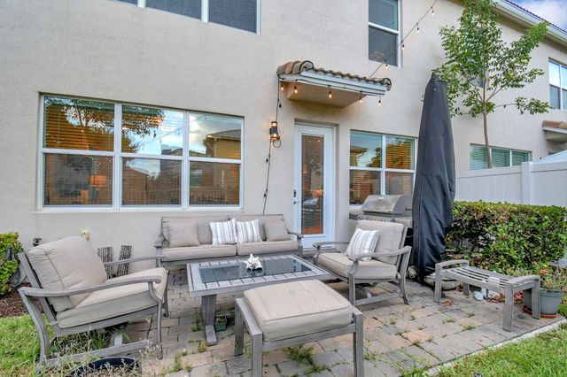 1105 Banyan Drive, Hollywood, FL 33021