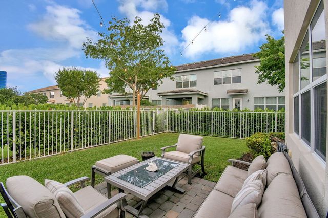 1105 Banyan Drive, Hollywood, FL 33021