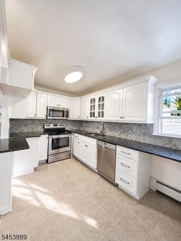 19 Jonquil Cir, Woodbridge Twp., NJ 08863