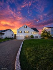 19 Jonquil Cir, Woodbridge Twp., NJ 08863