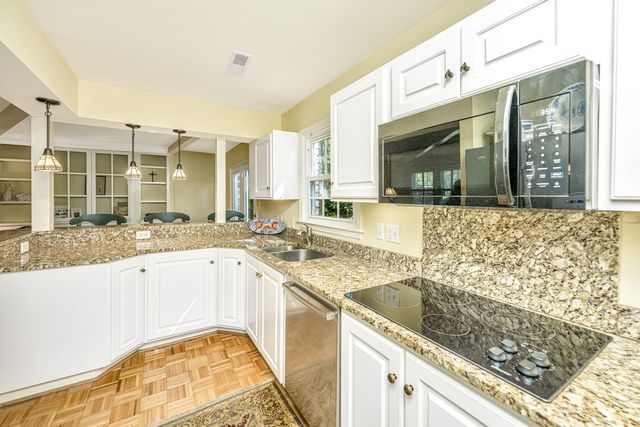 673 Highwood Circle, Charleston, SC 29412