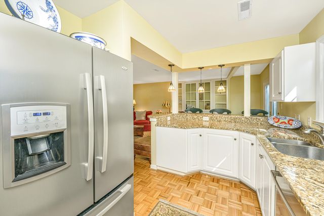 673 Highwood Circle, Charleston, SC 29412