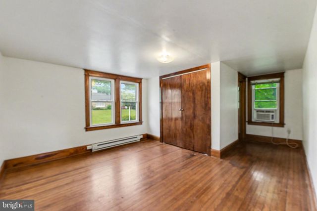 186 W YORK ST, Biglerville, PA 17307
