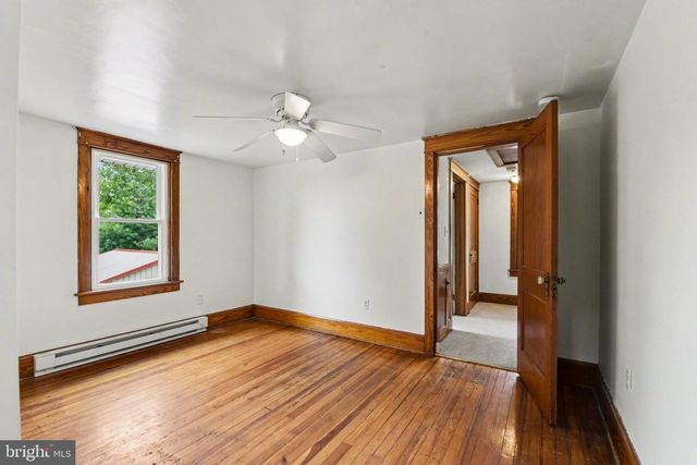 186 W YORK ST, Biglerville, PA 17307