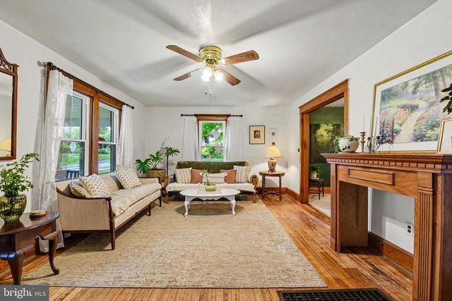 186 W YORK ST, Biglerville, PA 17307