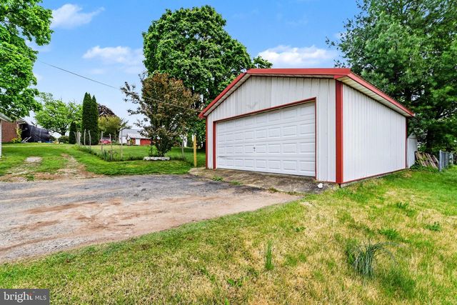 186 W YORK ST, Biglerville, PA 17307