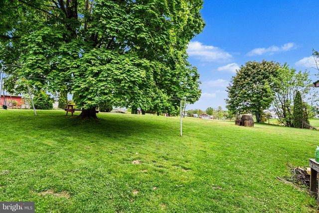 186 W YORK ST, Biglerville, PA 17307