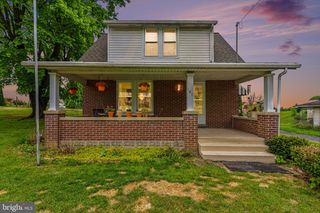 186 W YORK ST, Biglerville, PA 17307