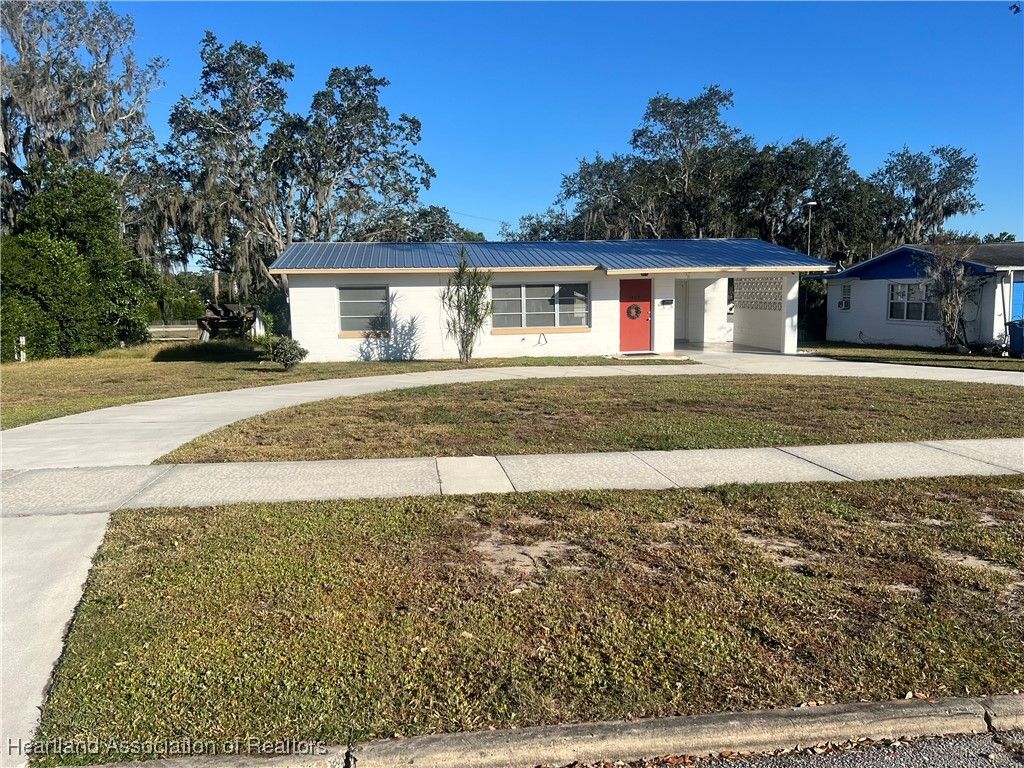 1407 Nancesowee Avenue, Sebring, FL 33870