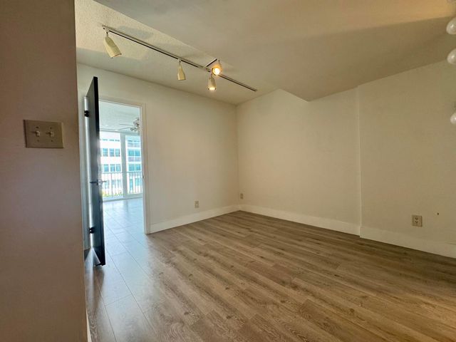 5401 Collins Avenue Apt 144, Miami Beach, FL 33140